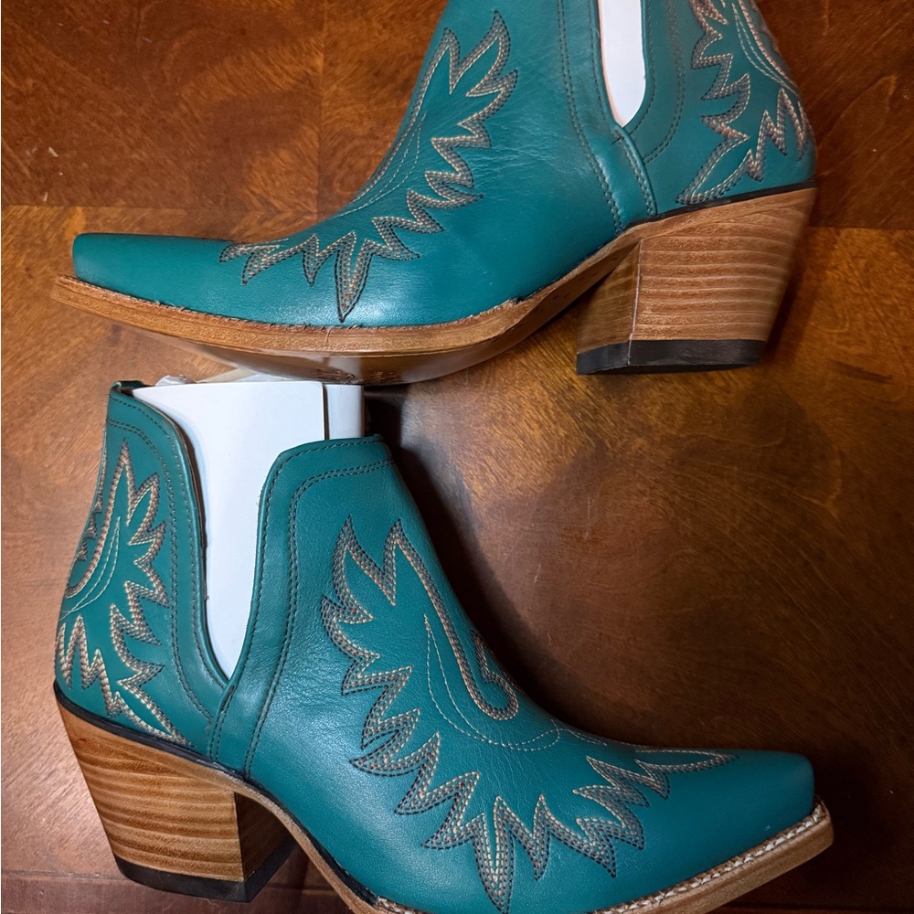 Ariat Turquoise Western Ankle Dixon Boots
